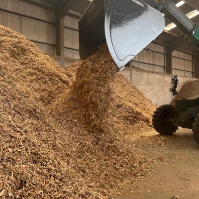 Wood chip on tipper Wood chip on tipper